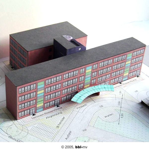 Modell des Schulgebäudes der Architekten Bernhardt + Bergemann, Neubrandenburg © 2007 Betrieb für Bau und Liegenschaften Mecklenburg-Vorpommern