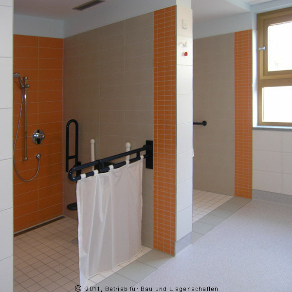Duschbereich © 2011 Betrieb für Bau und Liegenschaften Mecklenburg-Vorpommern