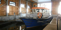 Die  Uecker  hat bereits im neuen Bootshaus Platz genommen. © 2013 Betrieb für Bau und Liegenschaften Mecklenburg-Vorpommern