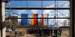 Flagge zeigen. Der BBL M-V setzt bauliche Investitionen und Förderungen von EU  Bund  und Land M-V: um. © 2018 Betrieb für Bau und Liegenschaften Mecklenburg-Vorpommern