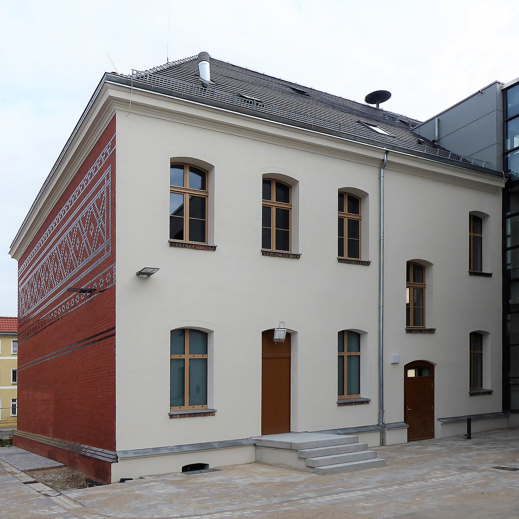 Blick auf die rückseitige Putzfassade des Haus 1 © 2020 milatz.schmidt architekten gmbh, Neubrandenburg