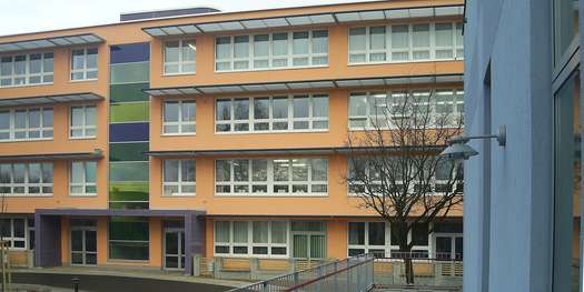 Ansicht Haupteingang der Schule © 2007 Betrieb für Bau und Liegenschaften Mecklenburg-Vorpommern