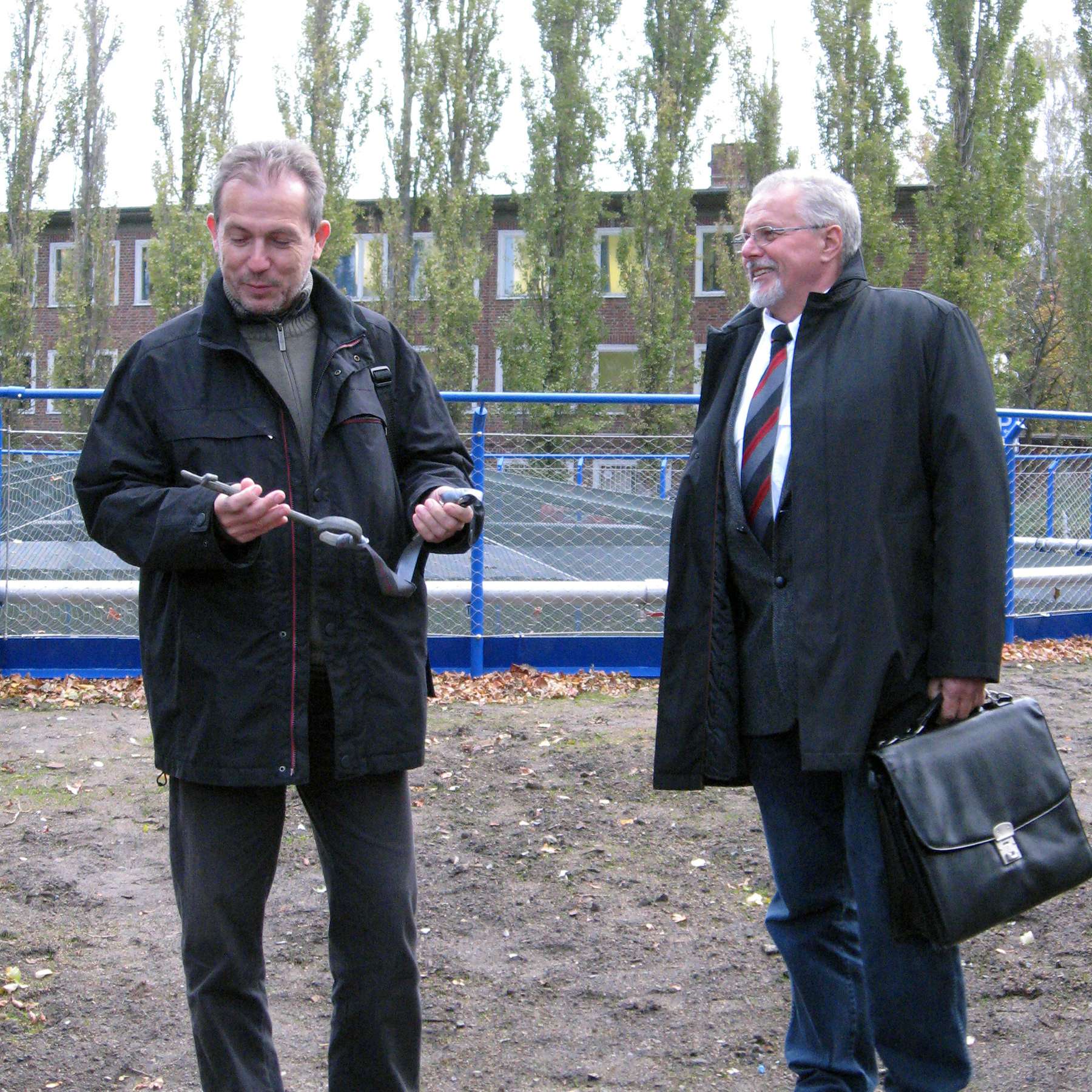 Personen Schlüsselübergabe © 2009 BBL M-V Geschäftsbereich Rostock