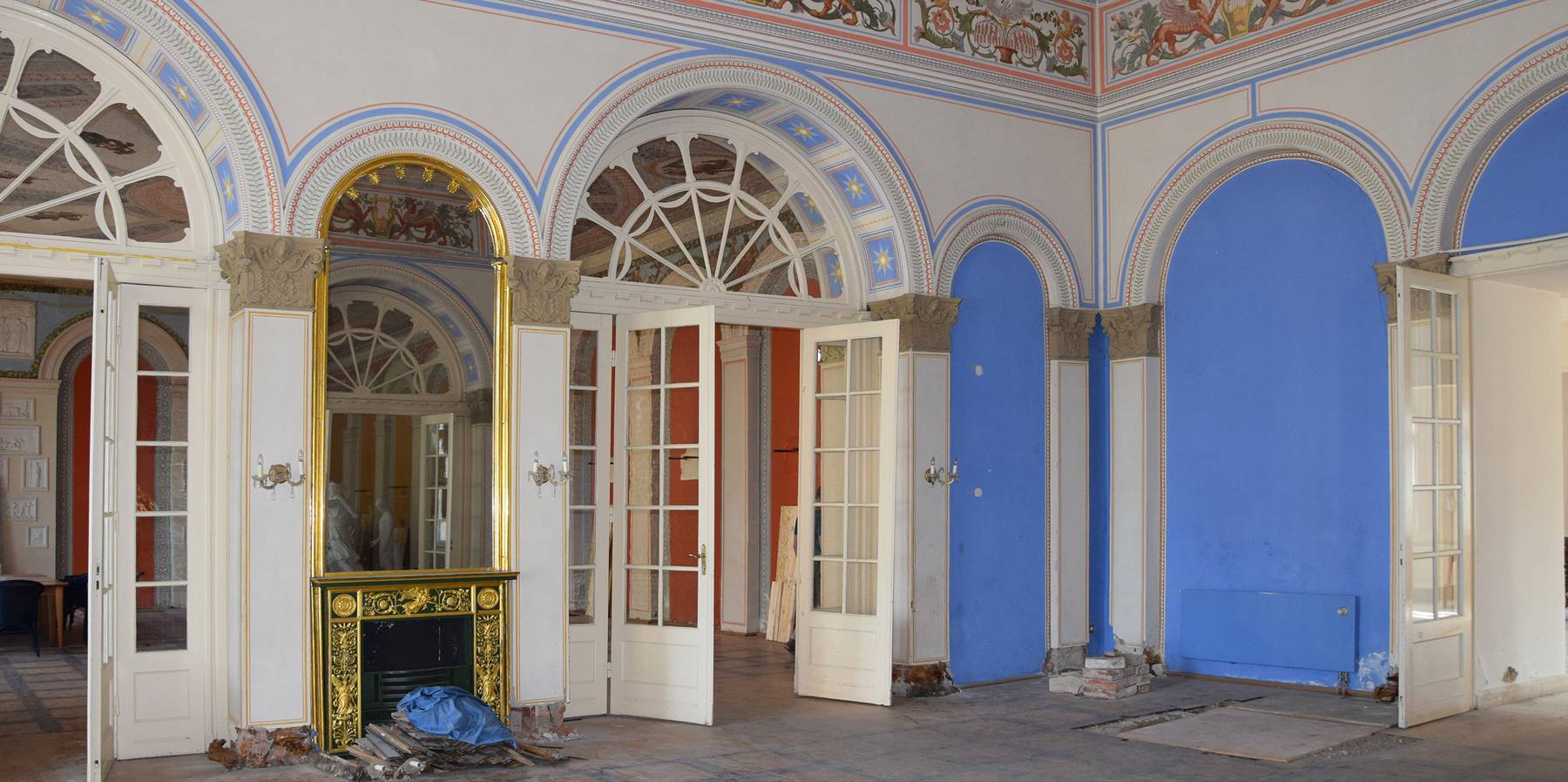 Blick in den Blauen Saal – Hier soll eine Fußbodenheizung errichtet werden. © 2020 SBL Neubrandenburg
