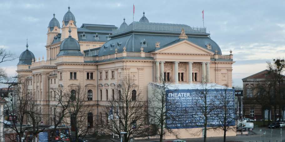 Ansicht des Mecklenburgischen Staatstheaters in Schwerin © 2021 SBL Schwerin