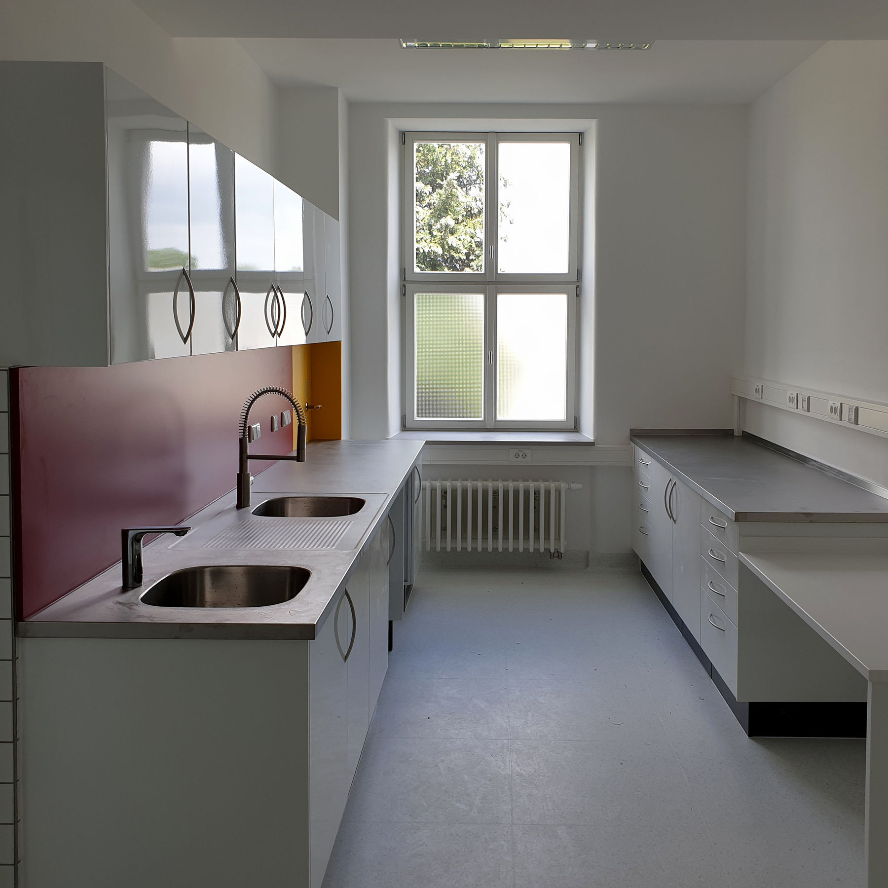 Sanitätsversorgungszentrum Gebäude 2 © 2021 SBL Neubrandenburg
