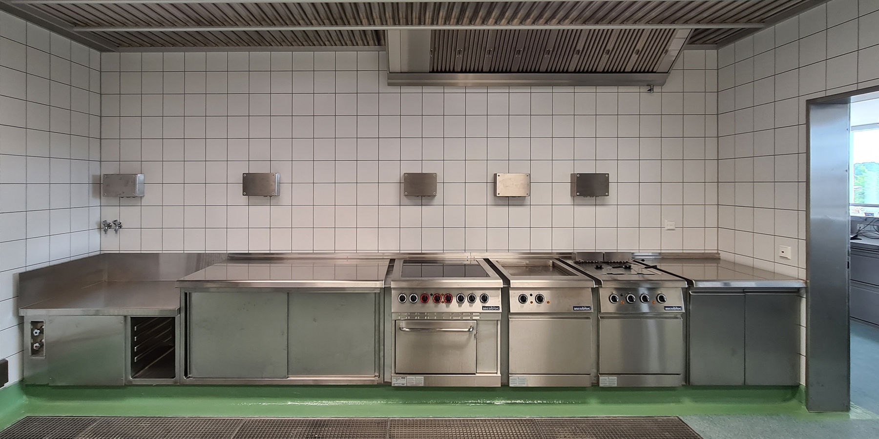 die Küche im Obergeschoss © 2021 SBL Neubrandenburg
