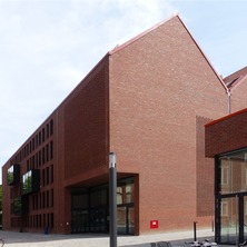 Blick auf die Bibliothek von Südwesten © 2018 Betrieb für Bau und Liegenschaften Mecklenburg-Vorpommern