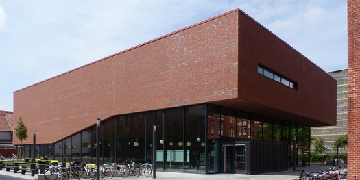 Neubau Hörsaalgebäude - Ansicht von Nordosten © 2018 Betrieb für Bau und Liegenschaften Mecklenburg-Vorpommern