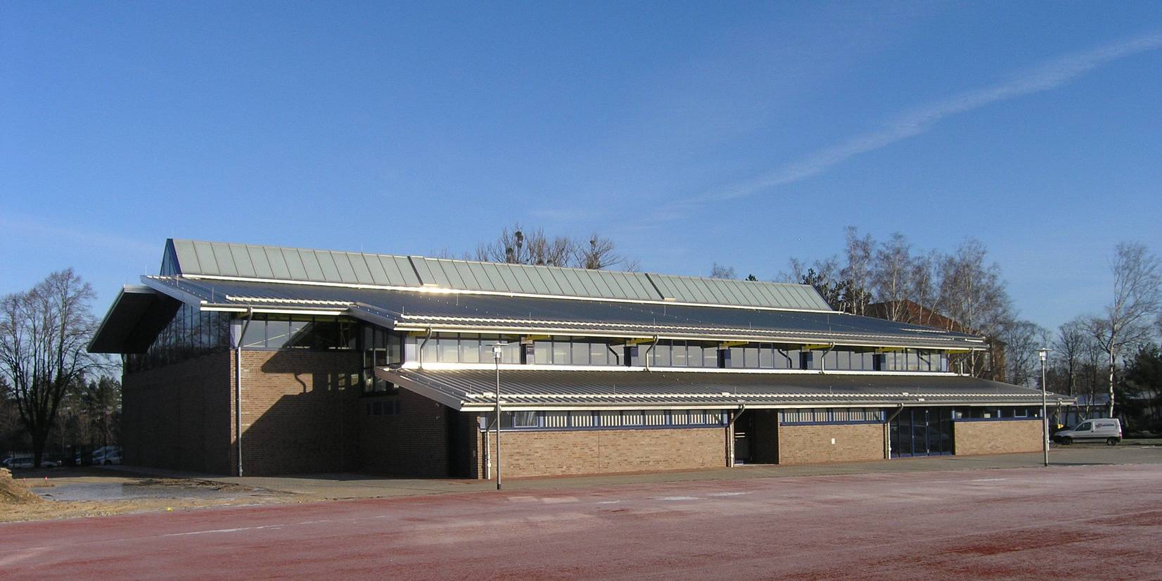 Ansicht der Nordseite der Sporthalle © 2005 Betrieb für Bau und Liegenschaften Mecklenburg-Vorpommern