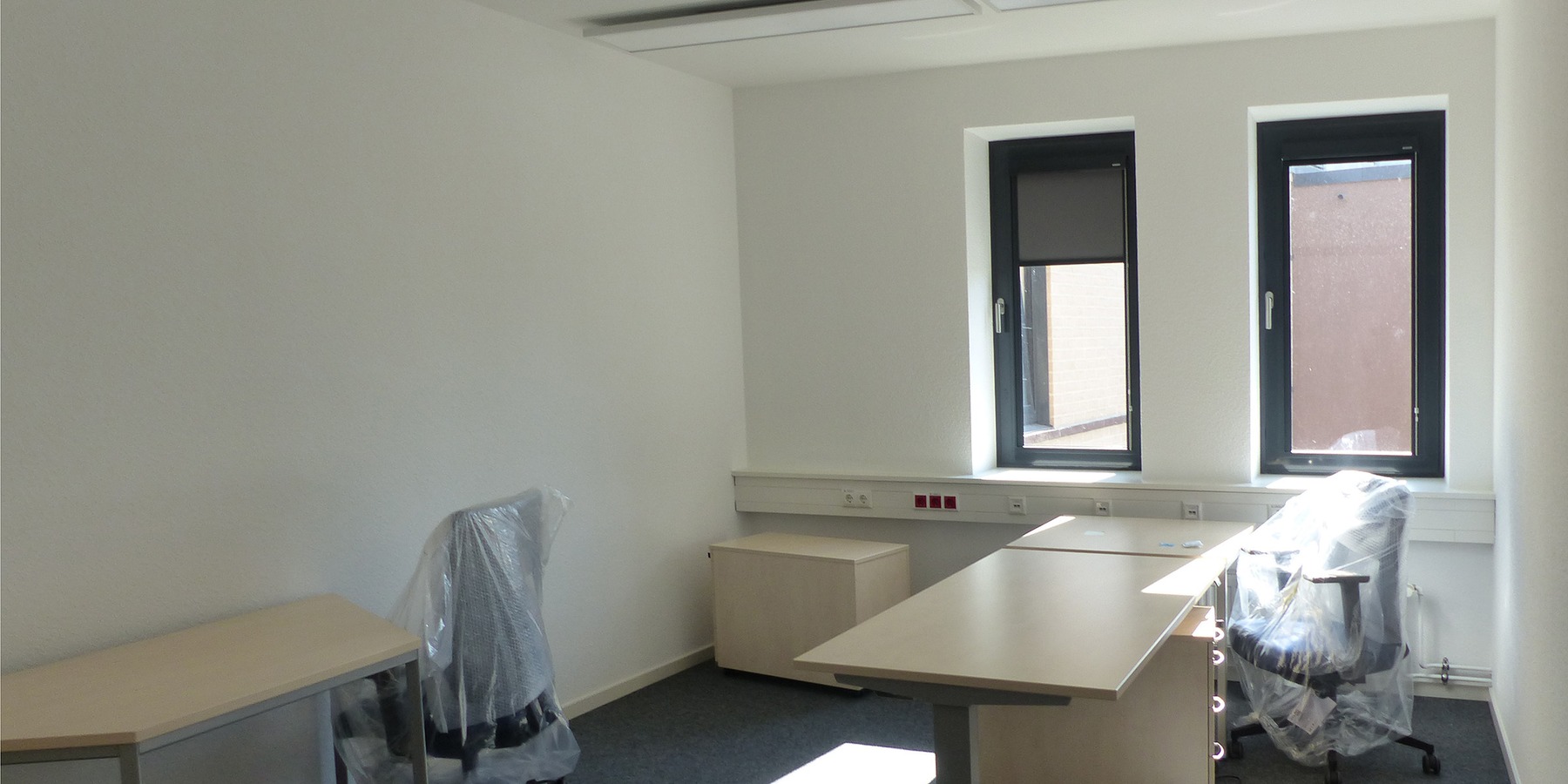 Blick in ein teilweise möbliertes Einzelbüro © 2023 SBL Greifswald