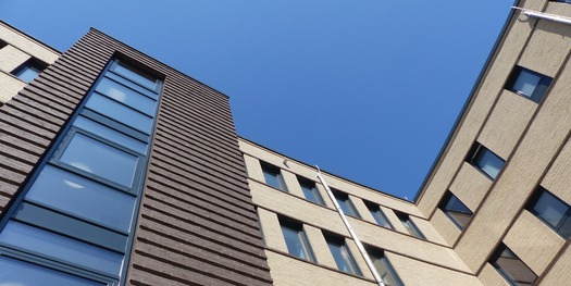Detailansicht der rückwärtigen Fassade mit Treppenhaus © 2023 SBL Greifswald