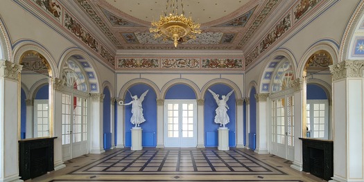 Blick in den sanierten Blauen Saal. © 2024 SBL Neubrandenburg