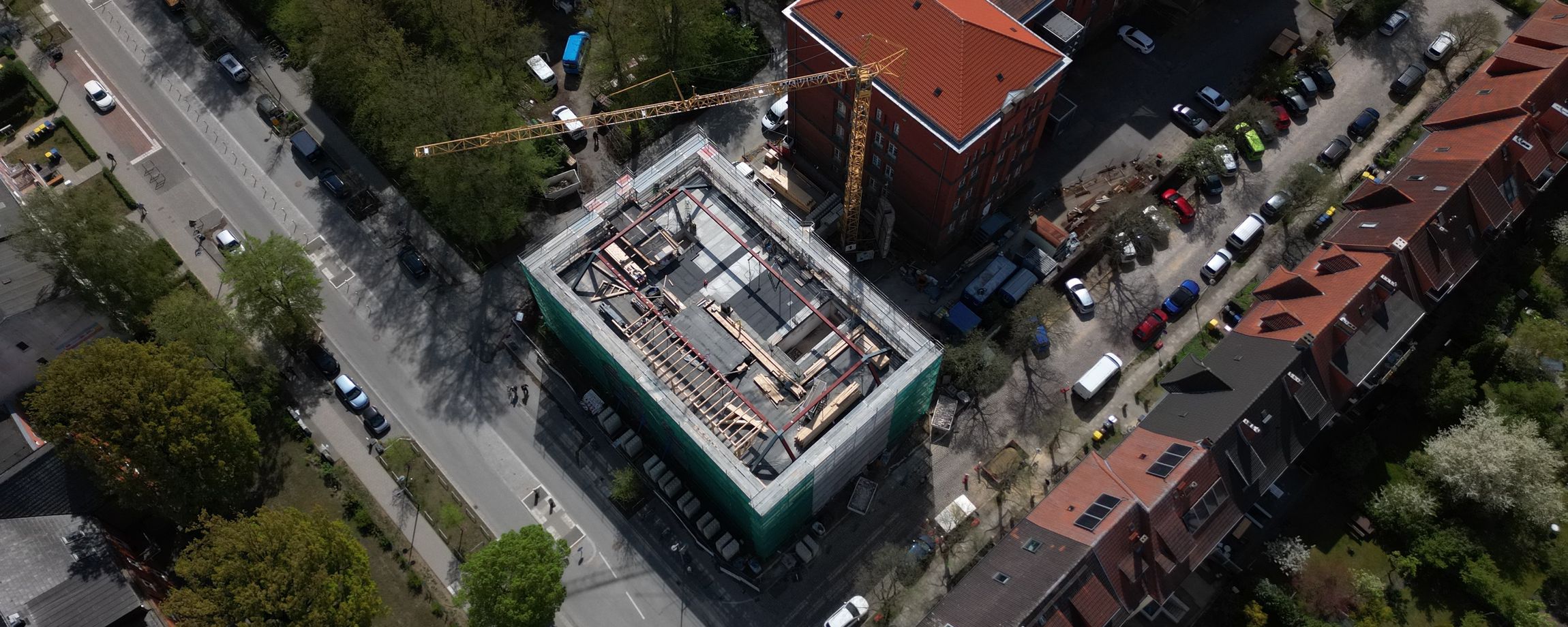 Die (Stahl)Balken sind gerichtet ©2025 SBL Rostock