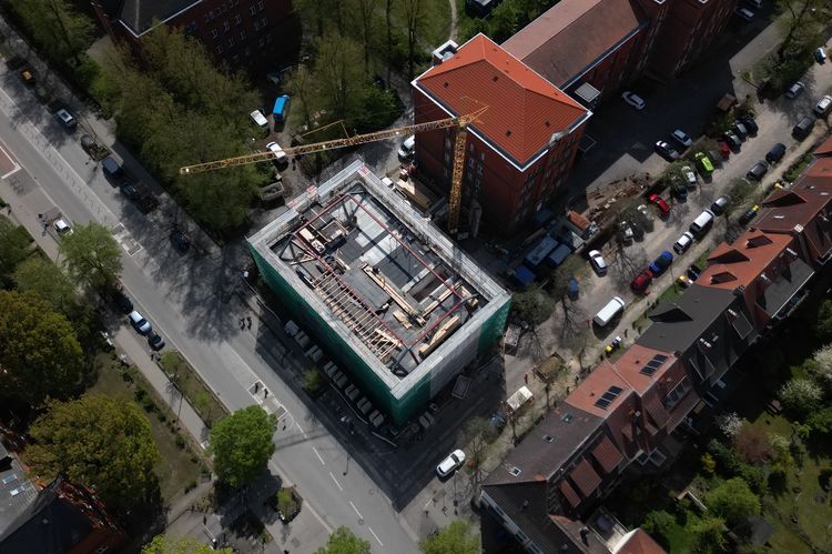 Die (Stahl)Balken sind gerichtet ©2025 SBL Rostock