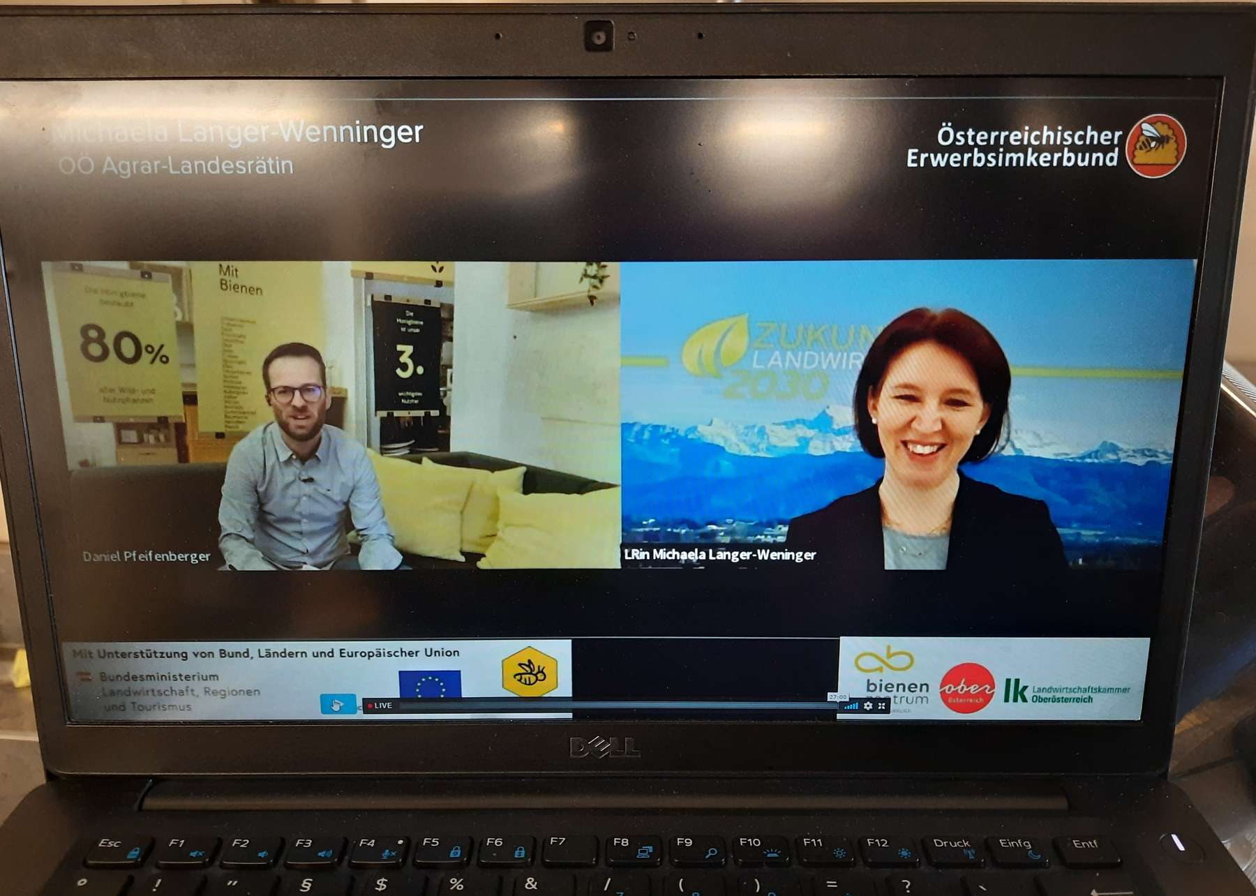 Agrar-Landesrätin Michaela Langer-Weninger im Interview mit Daniel Pfeifenberger @Bienenzentrum OÖ.jpg