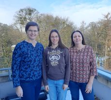 Elisabeth Lanzer, Christina Siegl, Sarah Buchecker (c) Bienezentrum OÖ.jpg