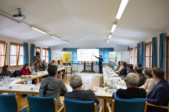 2025 03 13 Dialogforum Vespa Velutina.jpg