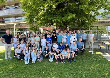 Im Rahmen des Projekts "Bienen machen Schule" organisierten die Imker:innen Feldkirchen-Goldwörth rund um den Weltbienentag am 20. Mai 2025 eine eindrucksvolle Schulaktion. .jpg