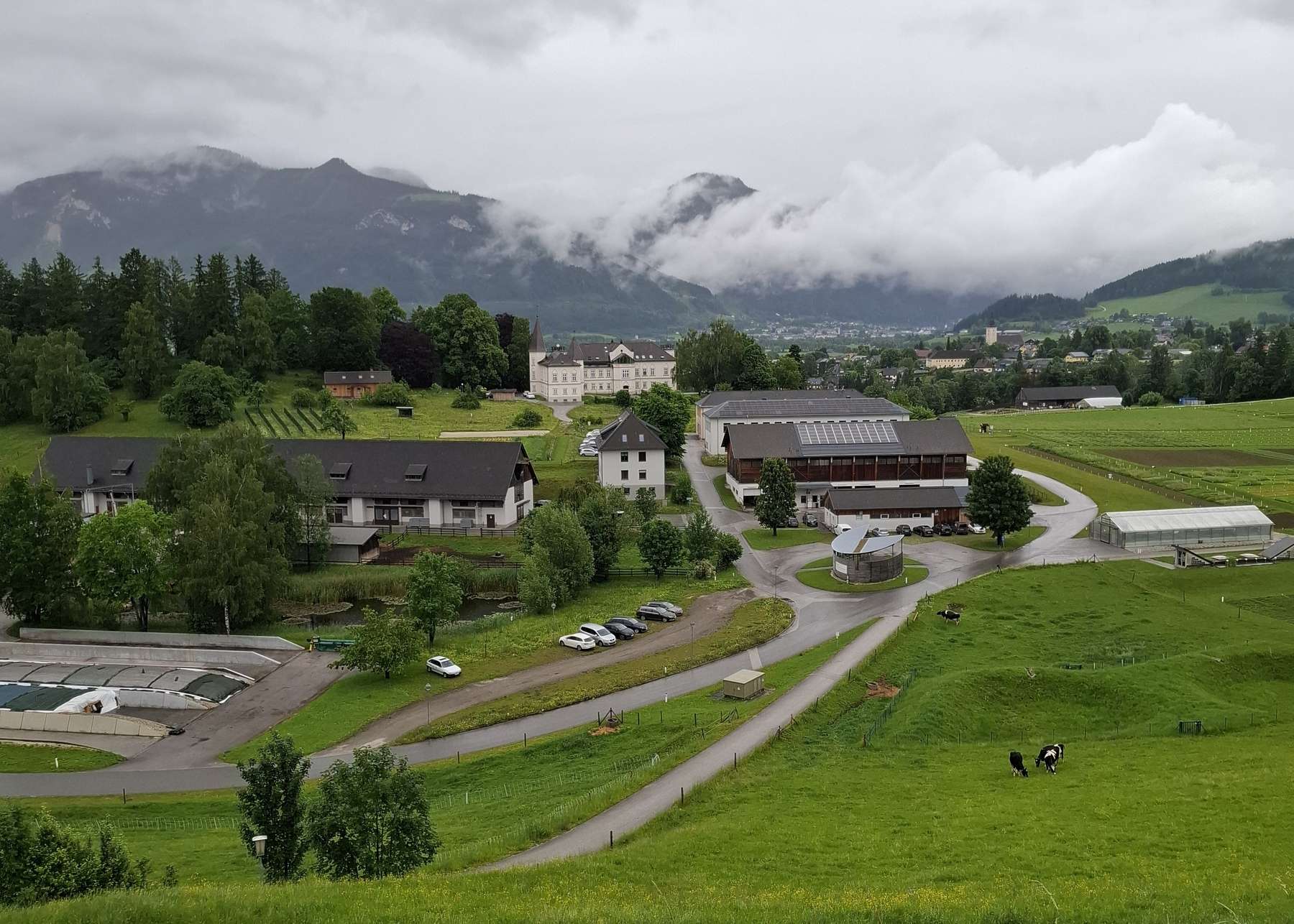 Blick auf die Forschungsangstalt Gumpenstein.jpg