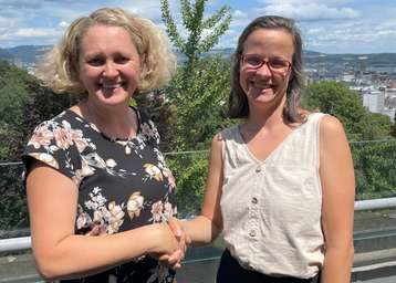 Übergabe der Leitung im Bienenzentrum OÖ.jpg