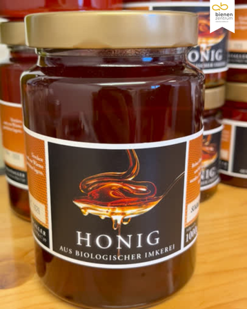 Honig aus biologischer Imkerei. .png