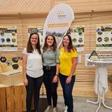 Das Team des Bienenzentrums.jpg Das Team des Bienenzentrums.jpg