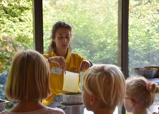 Bienenwachskompresse.jpg Bienenwachskompresse.jpg