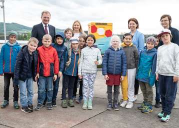 Eine Schulklasse mit Stelzer, Hohenisnner-Häupl, Langer-Weninger und Lanzer.jpg