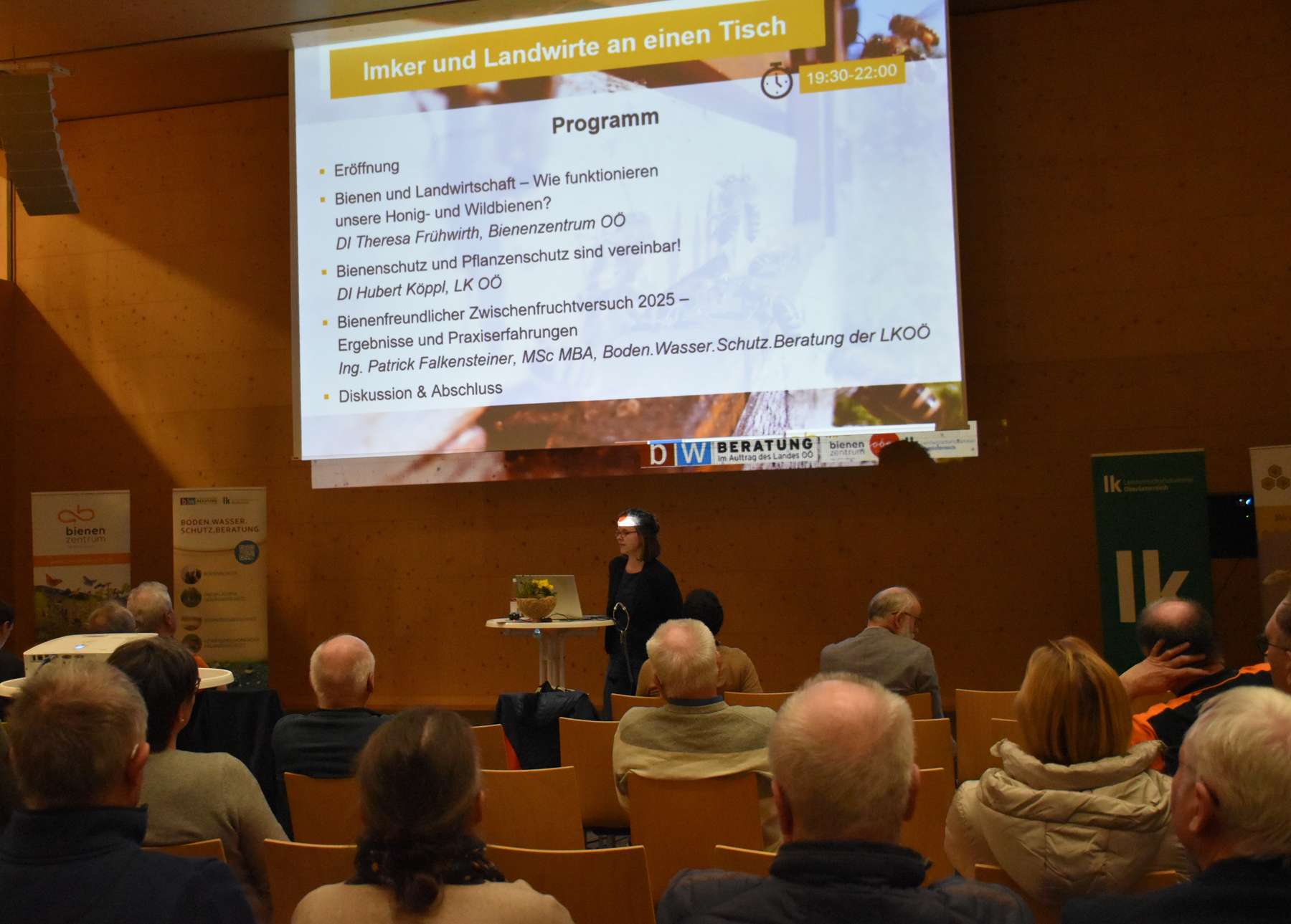 Frühwirth Theresa zum Thema: Wie funktionieren unsere Honigbienen?.jpg