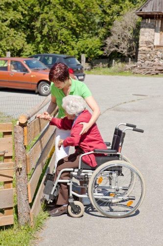 Pflegeeinrichtung Adelwöhrerhof | Tiere am Hof.jpg  Pflegeeinrichtung Adelwöhrerhof | Tiere am Hof.jpg