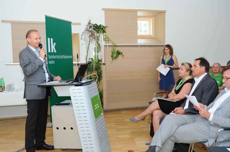 Moderation Fitzthum.jpg  Moderation Fitzthum.jpg