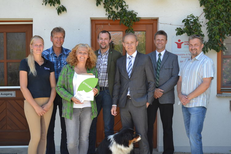 Hoftafelübergabe: 3er-Hof wird Green Care-zertifizierter Ort der Begegnung.jpg © Zach Hoftafelübergabe: 3er-Hof wird Green Care-zertifizierter Ort der Begegnung.jpg © Zach