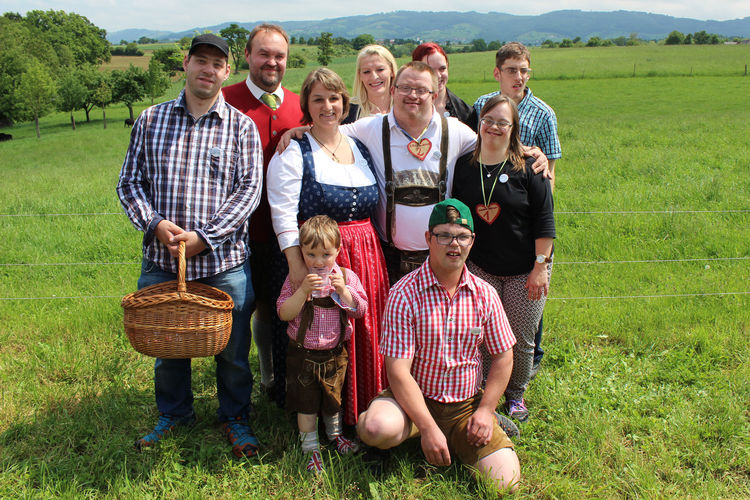 Biohof Linden ist nun auch Lebenshilfe Werkstätte.jpg © Möbius Biohof Linden ist nun auch Lebenshilfe Werkstätte.jpg © Möbius