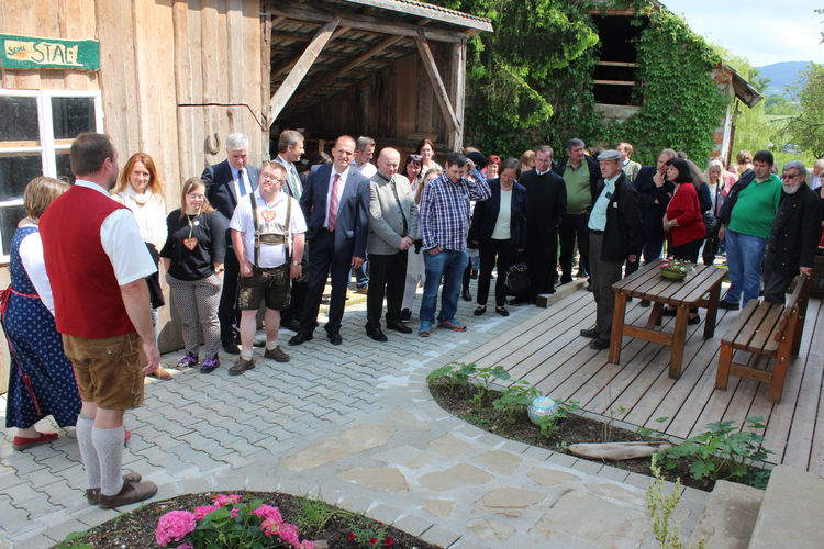 Biohof Linden ist nun auch Lebenshilfe Werkstätte.jpg © Möbius Biohof Linden ist nun auch Lebenshilfe Werkstätte.jpg © Möbius