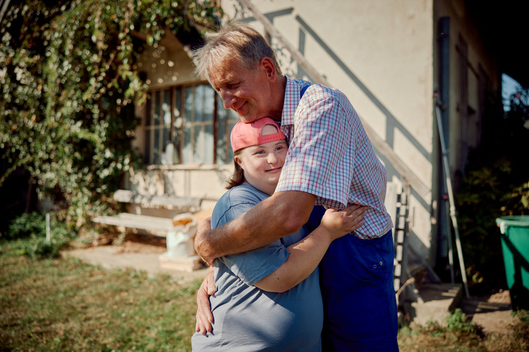 Umarmung_Imagebild_GC_Ulrich Zinell © GC_Ulrich Zinell Umarmung_Imagebild_GC_Ulrich Zinell © GC_Ulrich Zinell