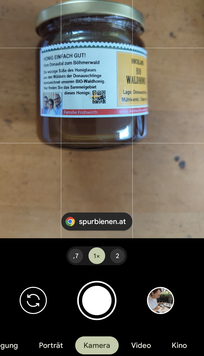 QR-Code scannen mit der Kamera. Auf Link tippen