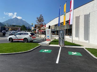 ladestation-brennerautobahn-parkplatz-europa-bruecke1.jpg.jpg