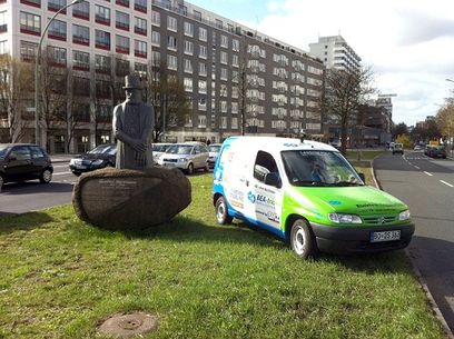 © Andreas Steffan– Der Start  des BEA–Tricks E–Autos war heute in Berlin