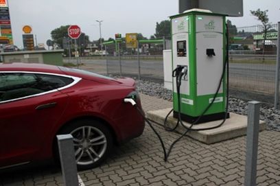 © Dangl/ Ladung an einem 43 kW-AC Lader