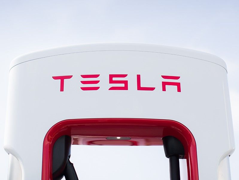 © Tesla Supercharger