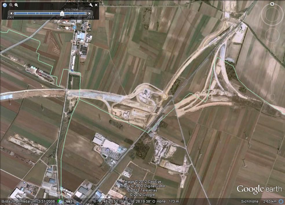 ja © Google Earth & Gerd Maier / Luftaufnahme im Jahr 2008 – 2008 Autobahnknoten in Bau