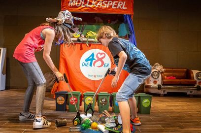 © Houdek - PID/ Die Klasse 4A der Volksschule Fuchsröhrengasse in der neuen 48er-Tandler-Lounge