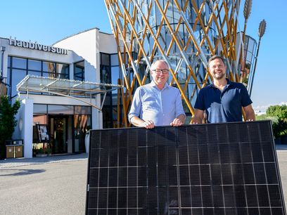 © NLK Burchhart / LH-Stellvertreter Stephan Pernkopf und Haubiversum Geschäftsführer Anton Haubenberger.