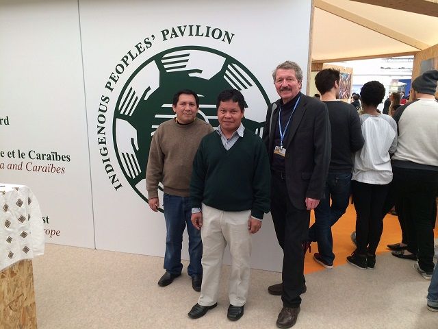 © Molnar/ Hans Kandler mit zwei VertreterInnen der FOIRN