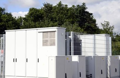 © Belectric– Weltweit erstes Solarkraftwerk mit 1500 Volt DC–Spannung