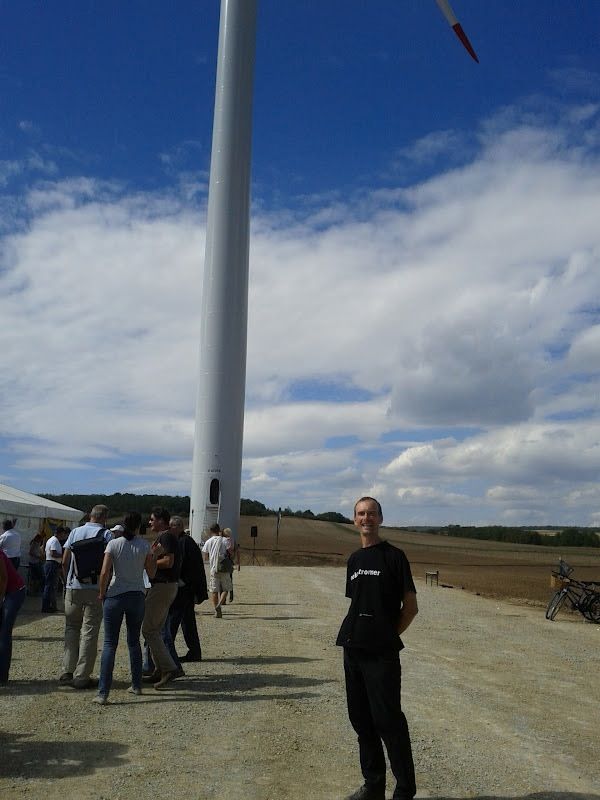 © Lukas Pawek / oekostrom–Urgestein Roli Weiß – er ist dafür verantwortlich, dass sich alle Windräder der oekostrom AG fröhlich drehen