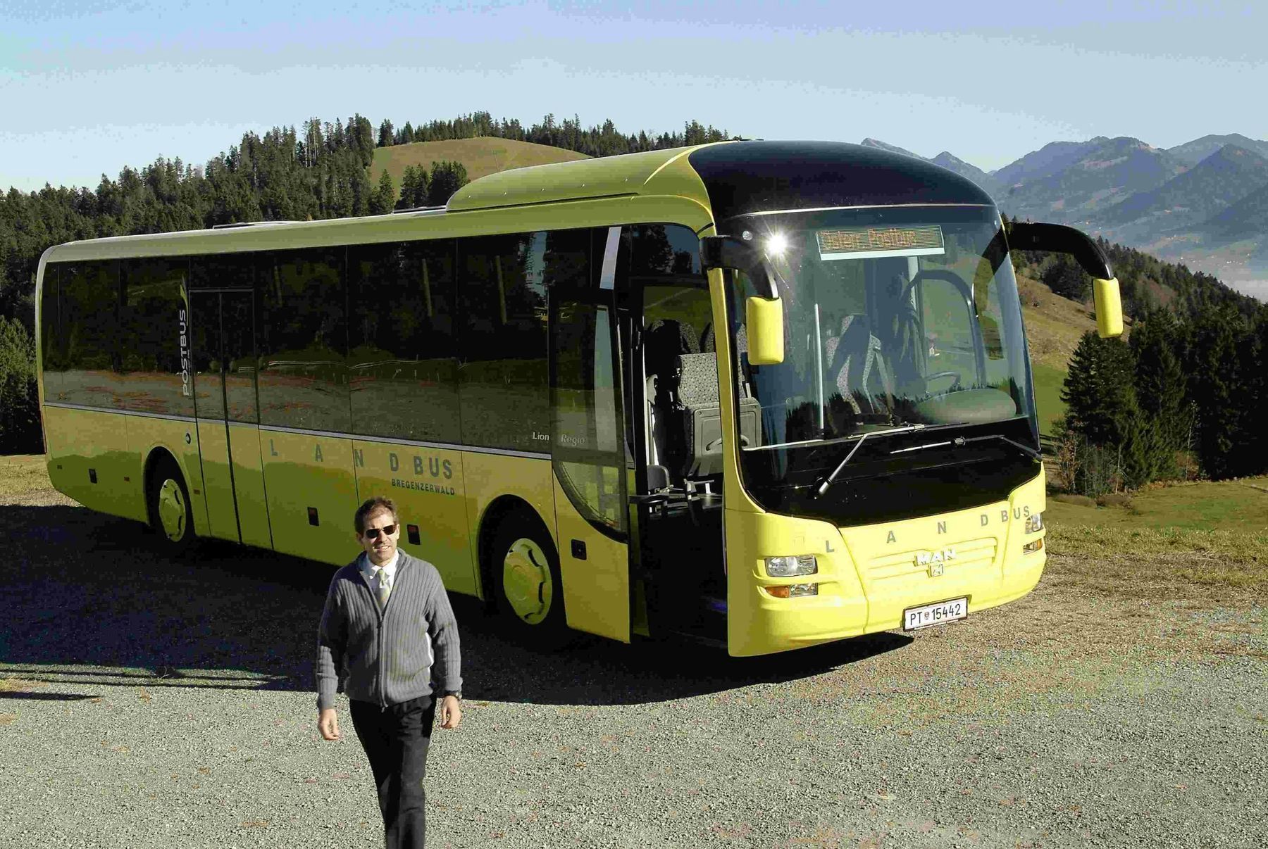 ja © Postbus