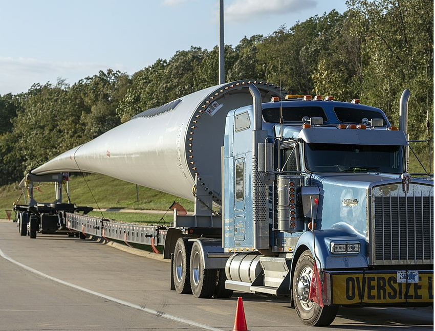 Rotorblatt auf Truck.png.png