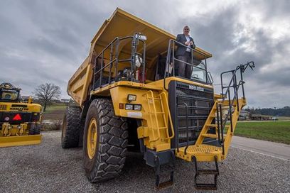 © Lithium Storage GmbH/ Roger Miauthon  von Lithium Storage freut sich über das e–mobile Megagefährt
